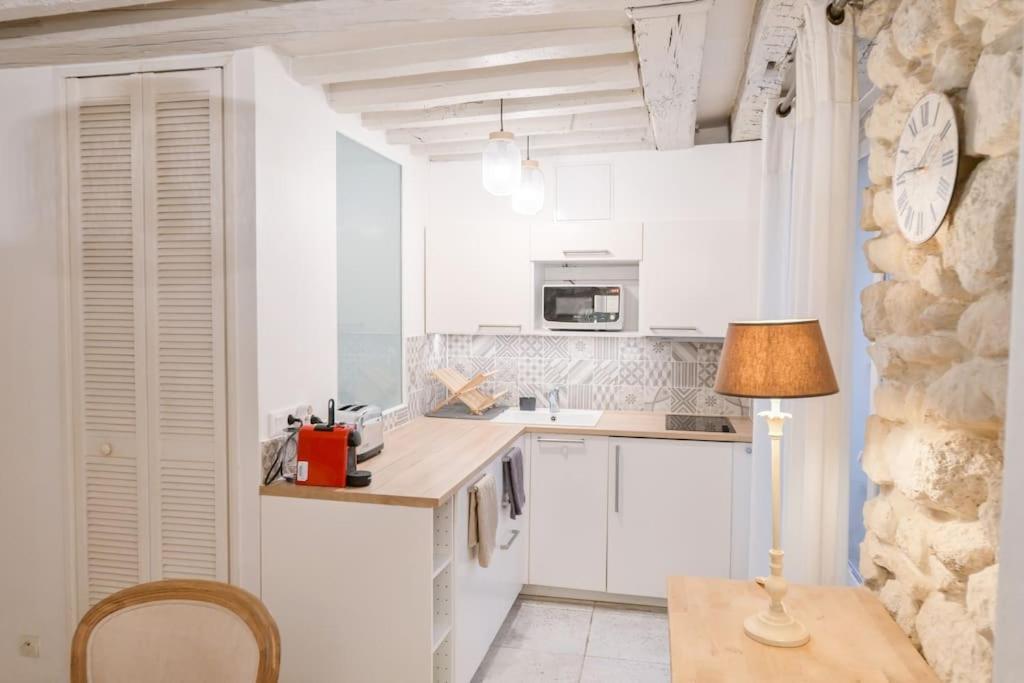 Cosy Appartement En Plein Marais パリ エクステリア 写真